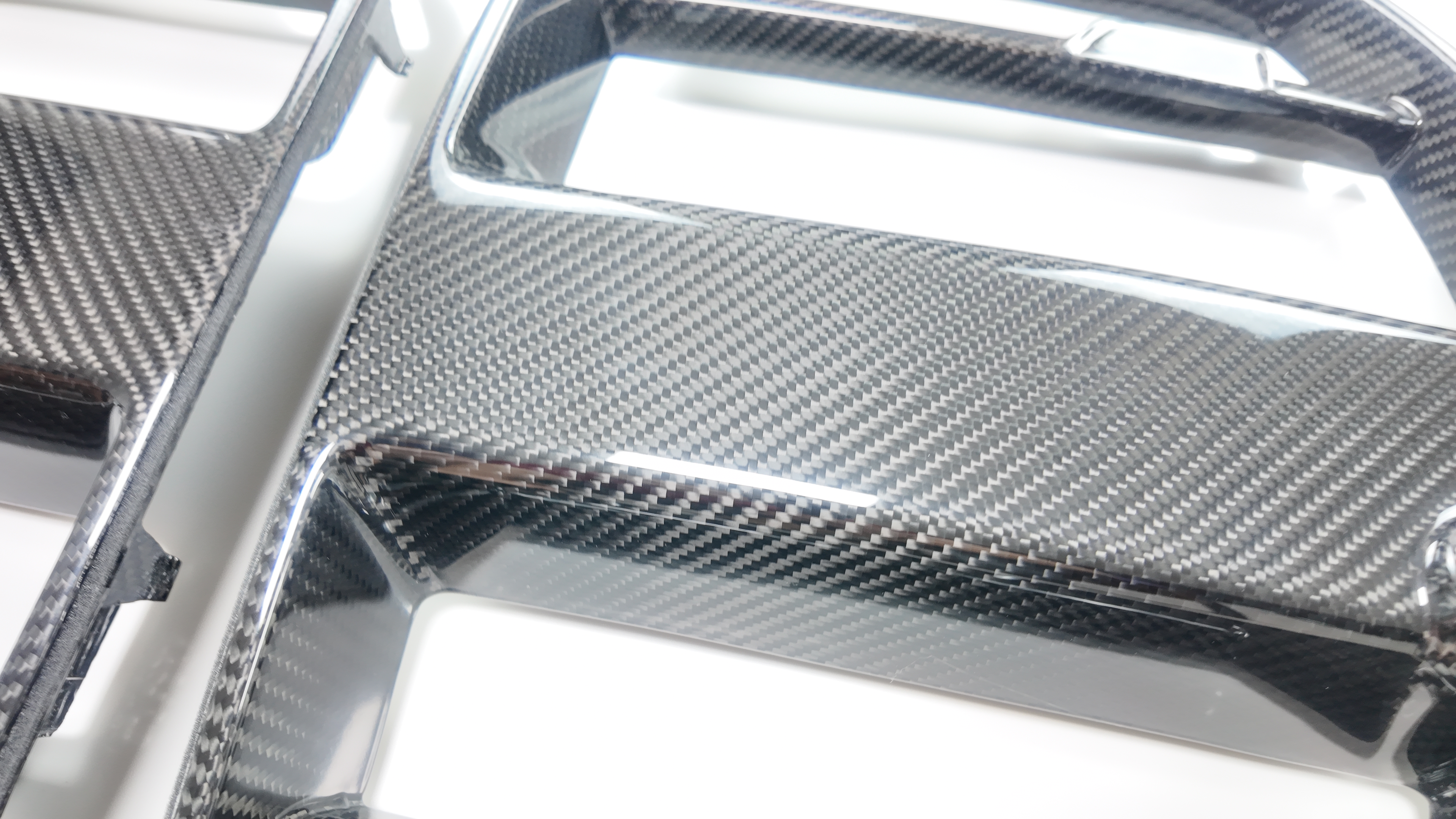 For BMW M3 M4 G80 G82 G83 ST Style High quality Dry Carbon Fiber Car Front Bumper Air Intake Grills Air Intake Gri