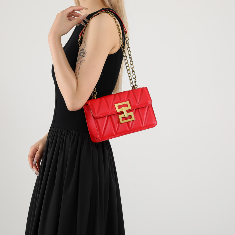 Luxury Brand Designer Bag Single Shoulder Bag Korean Version Quilted Chain Versatile Crossbody Bag Casual Texture Commuter European And American Retro