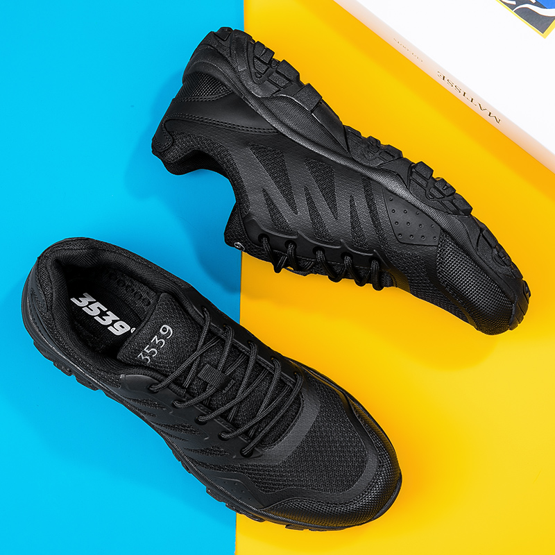 Black High-Quality Running Footwear - Ventilated Design For Optimal Performance