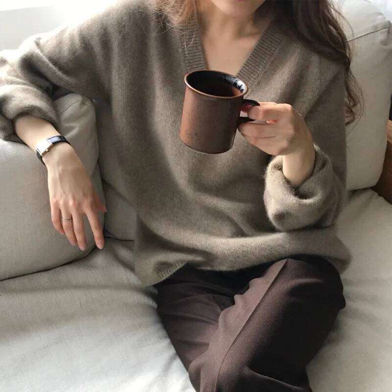 2022 Autumn Winter New Korean Version Of Goat V-Neck Simple Short Loose Languid Lazy Knit Foundation Sweater 20250809