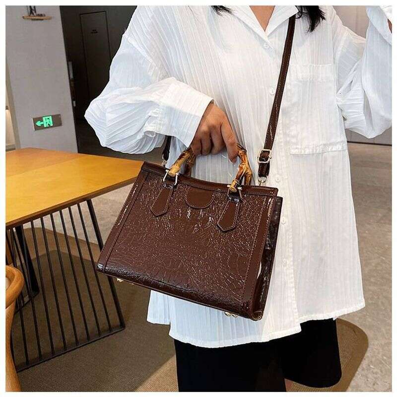 High Quality Bamboo Handbag 2025 New Fashion Trend Crocodile Classic Large Capacity Tote Bag