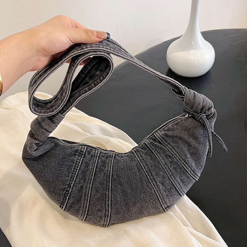 New Fashion Niche Denim Baguette Casual Wide Strap Single Shoulder Trendy Bags Designer Women Versatile Crossbody Dumpling Bag