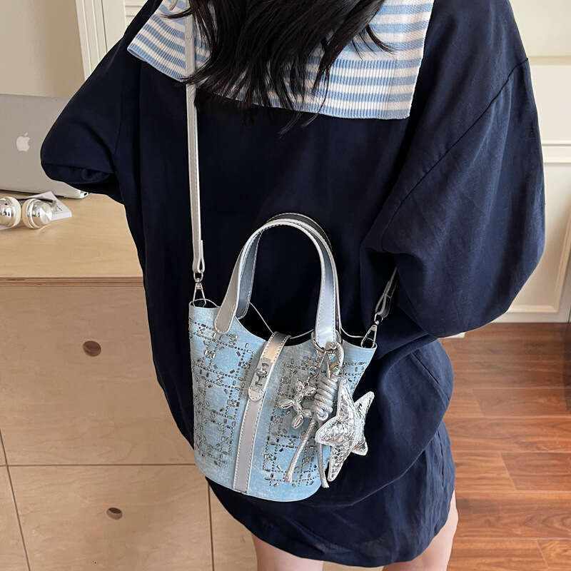 Bucket Niche Denim for Women Korean Style Rhinestone Sequin Versatile Handbag with Inlaid Diamonds Commuter Shoulder Bag