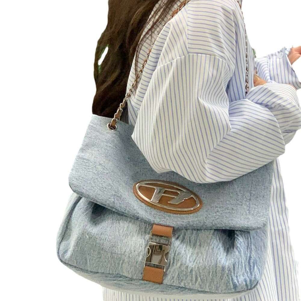 High-Quality Texture Wandering for Women 2025 New Large Capacity Bags Designer Tote Nylon Shoulder Versatile Crossbody Chain Bag