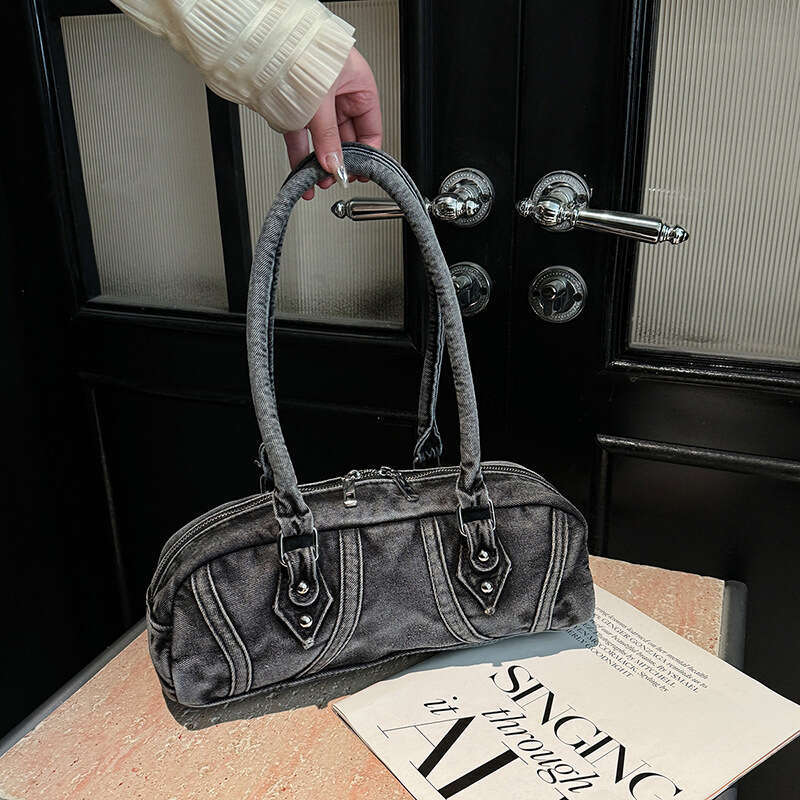 2025 New Fashion Bags Designer Women Distressed Denim Underarm Women's Handbag Bowling Trendy Boston Bag