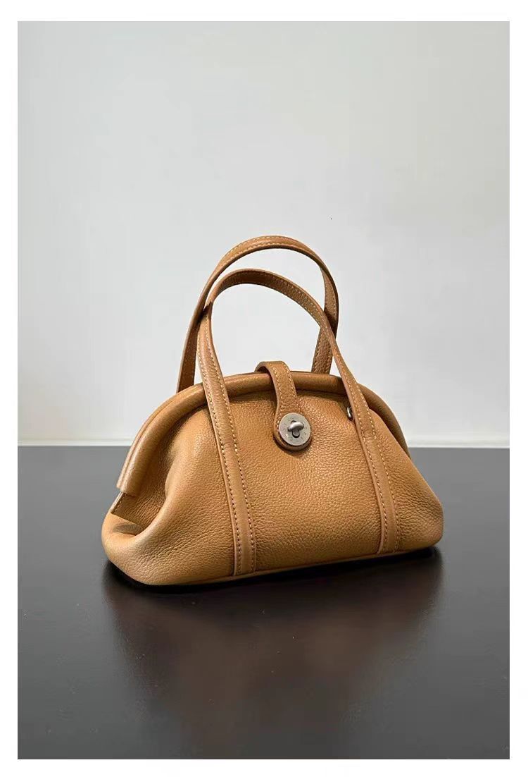 Designer Bag 2025 New Vegetable Tanned Leather Clip Catfish Bag High-end First Layer Cowhide Shell Bag Single Shoulder Luxury Bag Handbag Dumpling Bag