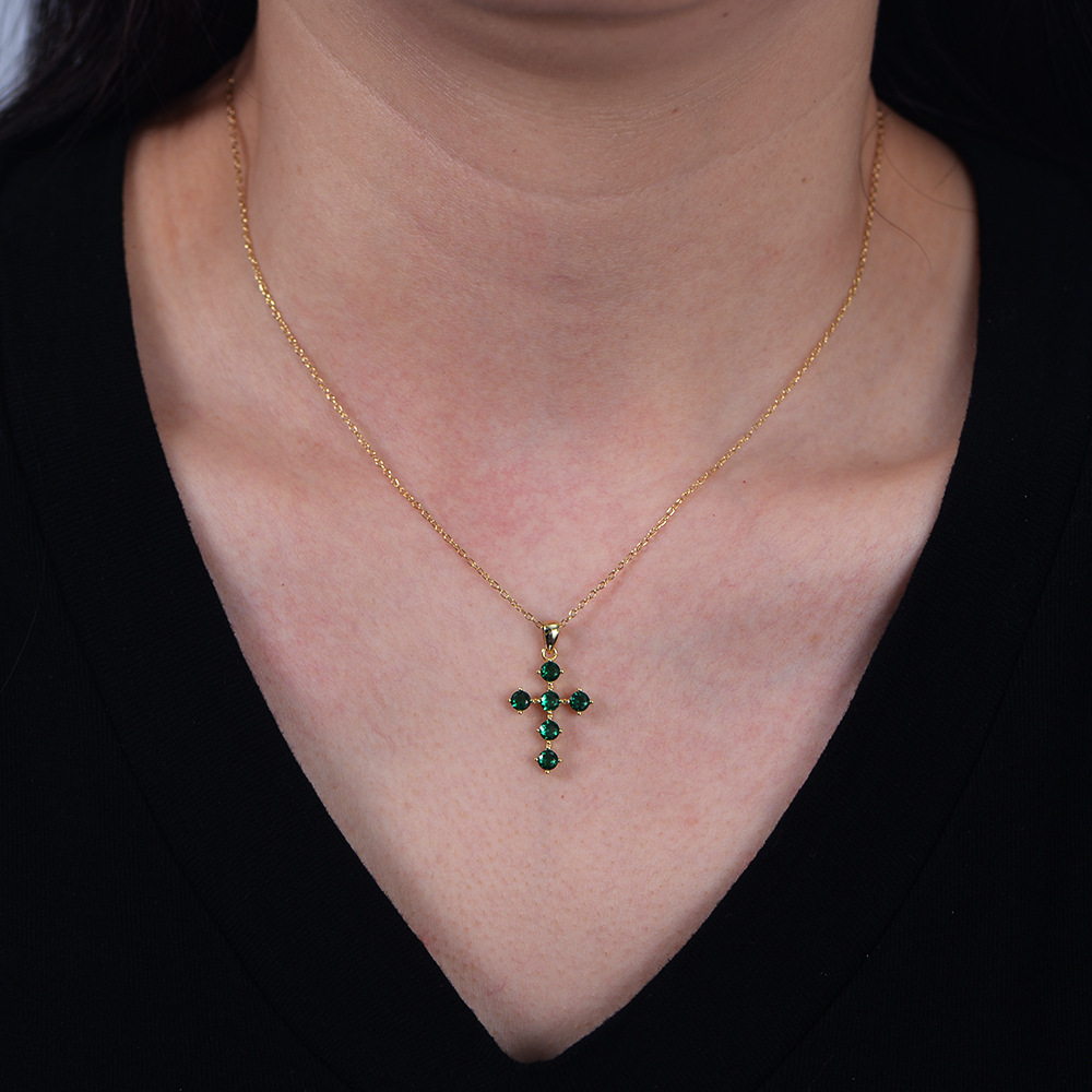 Ins Style Light Emerald Zircon Cross Pendant Necklace for Women Pure Sier Clavicle Chain