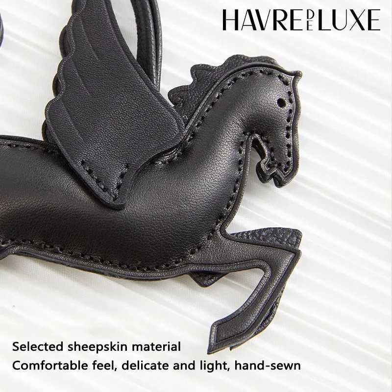 Horse Keychain Pendant for Ladies Women Bag Horse Bag Charm Handmade Sheepskin Bag Charm For Bag Car Decorate Accessories Gifts S250814