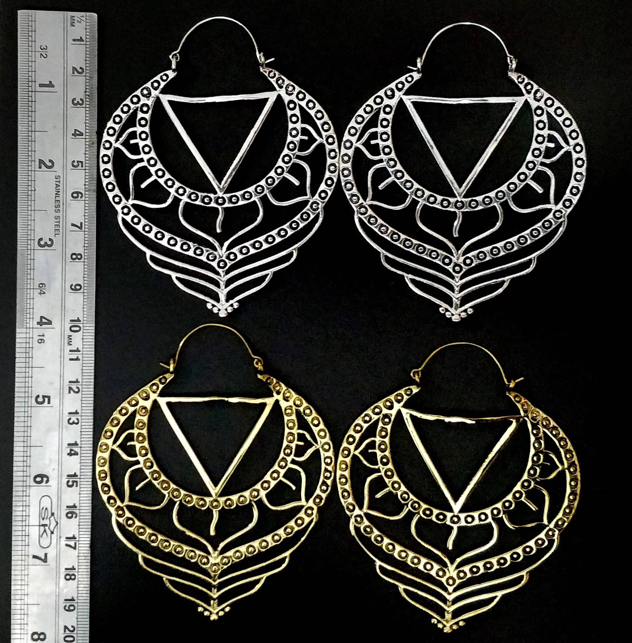 2022 Best Discount Bohemian Style Exaggerated Gold and Sier Colorful Heart-Shaped Large Hoop Earrings Ordinary Brass Metal Party