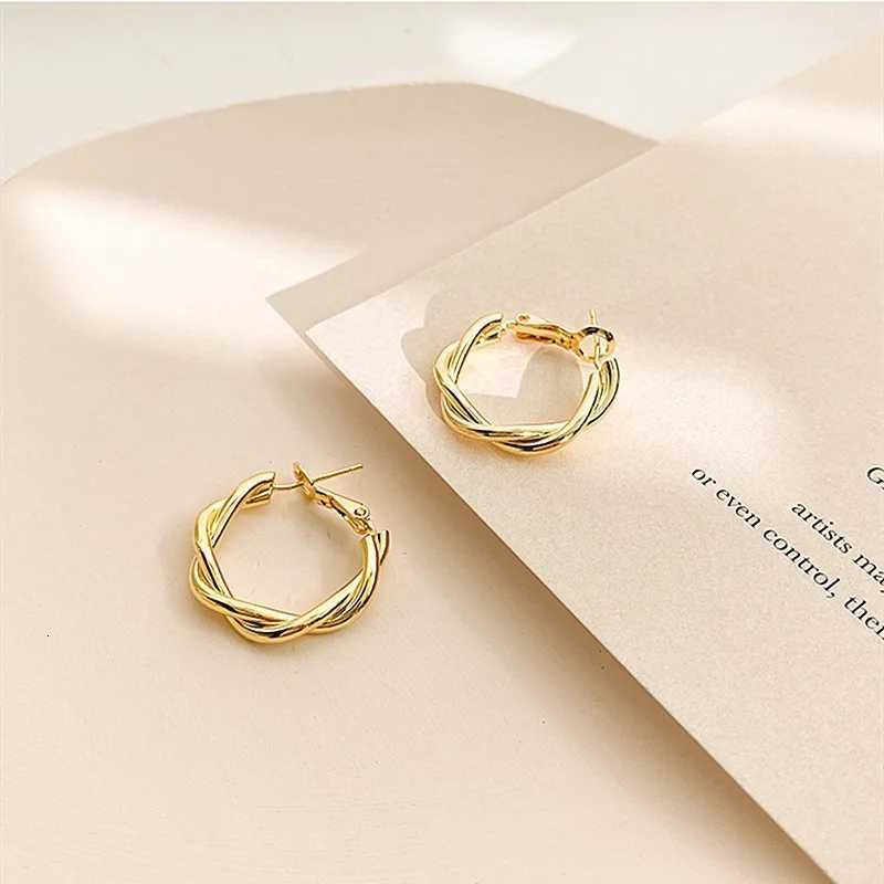 Needle Korean Twist Ear Ring Simple Earrings OL Commuter Exquisite Elegant Earrings All-match Earrings XJ250814
