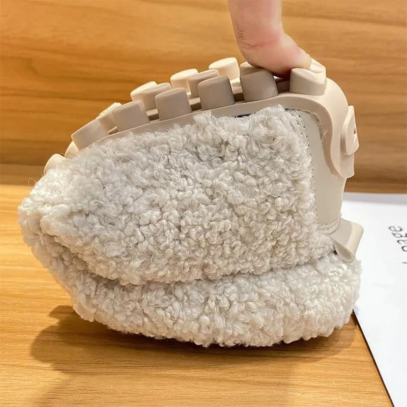 Womens Moccasin Slippers Warm Faux Fur Cozy Indoor Outdoor Moccasins Slip On Loafers Shoes for Women Fuzzy Loafers 250809