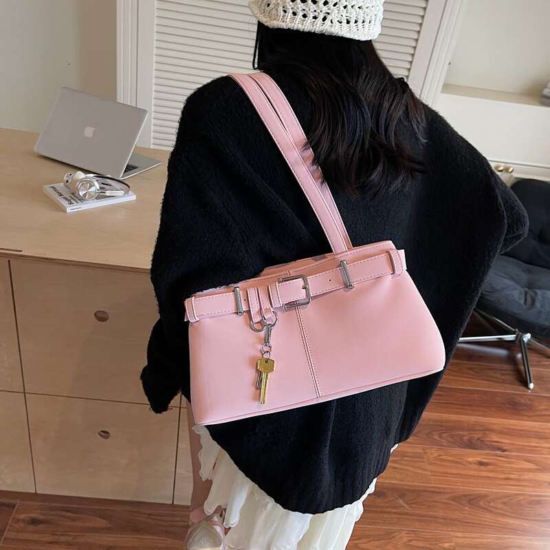 Trendy Bags for Women 2025 New Fashion Texture Underarm Versatile Handbag Personality Commuter Shoulder Bag