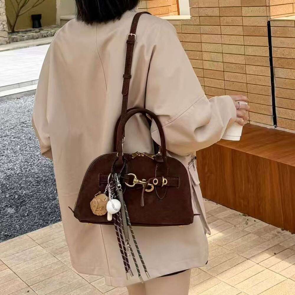 Matte Tote 2025 New Classic Luxury Lazy Style Capacity Commuter Women's Large Shoulder Bag
