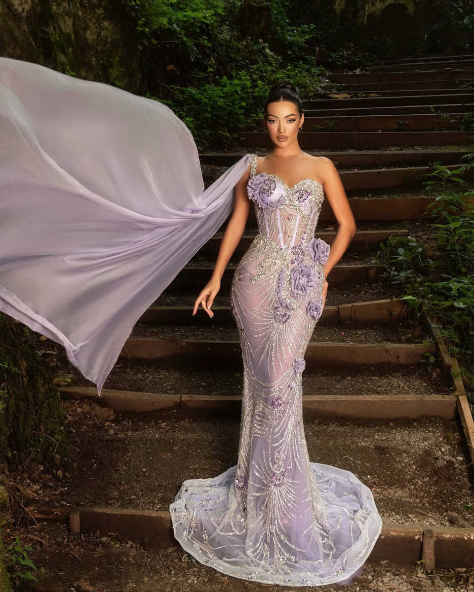 Gorgeous Mermaid Prom Gowns One Shoulder Floor Length Dresses Crystal Beading Flowers Evening Dresses Custom Made