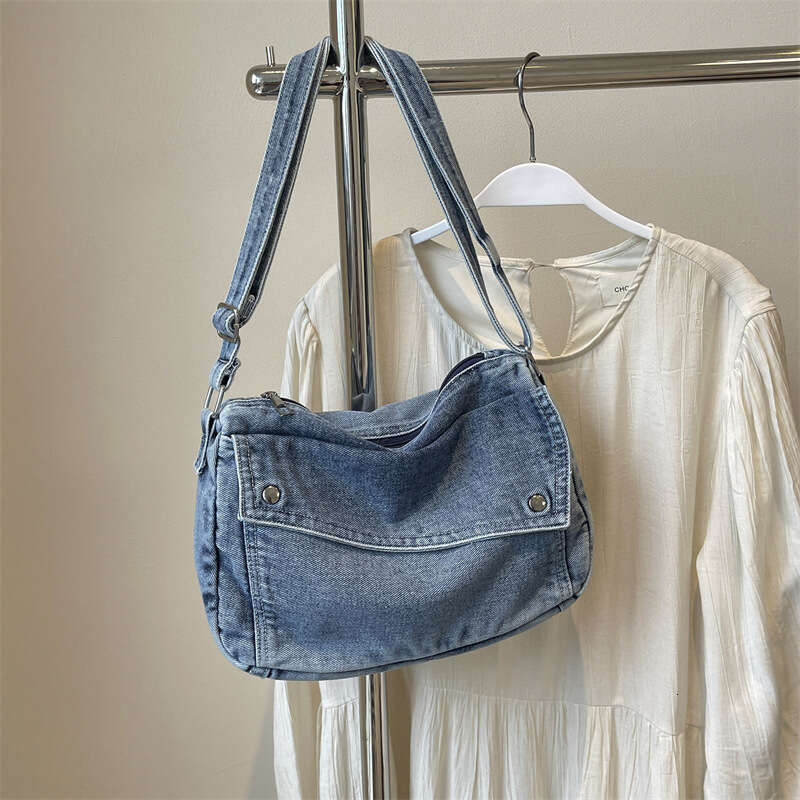 2025 Bags Designer Women New Niche Geometric Pillow Fashion Denim Crossbody Single Shoulder Underarm Bag