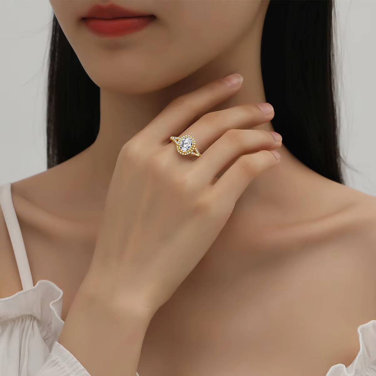 Classic Fine Jewelry 1.5 Carats Oval Cut Moissanite Dia Ring VVS1 D halo Sier White Gold Engagement Rings for Women