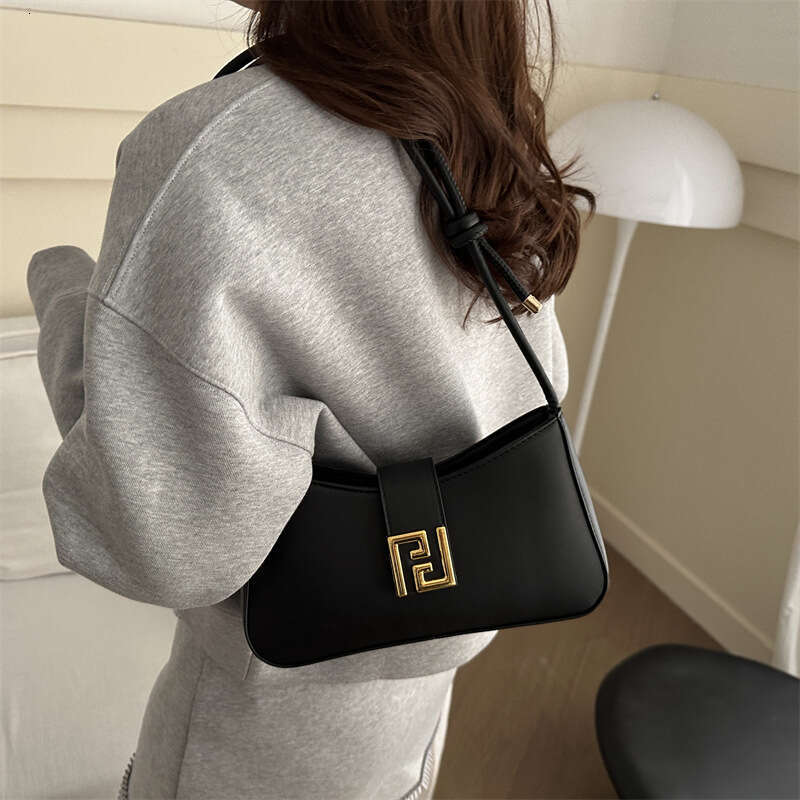 Designer bag Luxury bag Trendy Casual Underarm Niche Fashion Commuter Single Shoulder Crescent Bag
