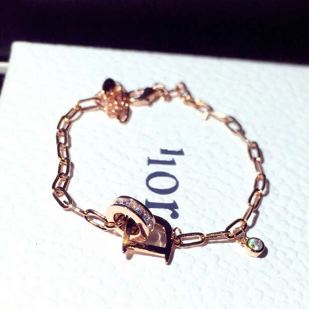 New Fashion Korean and Japanese Style Exquisite Circle Zircon Letter Temperament Bracelet Jewelry for Women S00293