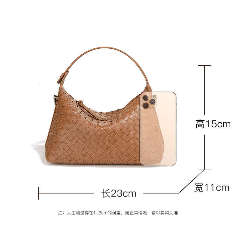 New Niche Cowhide Quilted Dumpling Woven Handbag Shoulder Crossbody Fashion Genuine Leather Women s Bag