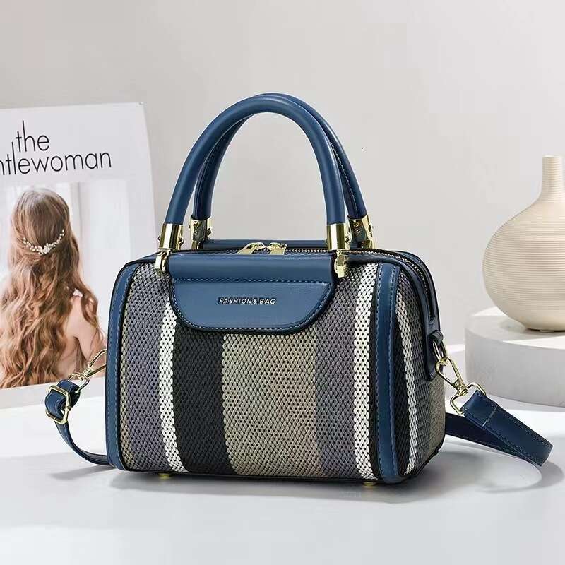 Handbag 2025 New Style Women's Textured Single Shoulder Large Mom Bag