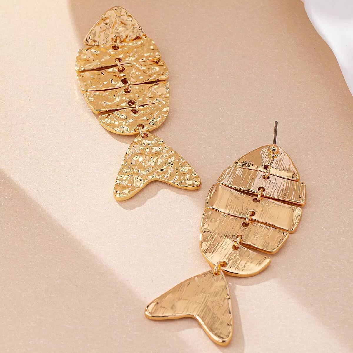 Female Celebrity Street Fashion Fashionable Women's Fishbone Pendant Earrings Irregular Hammered Pattern