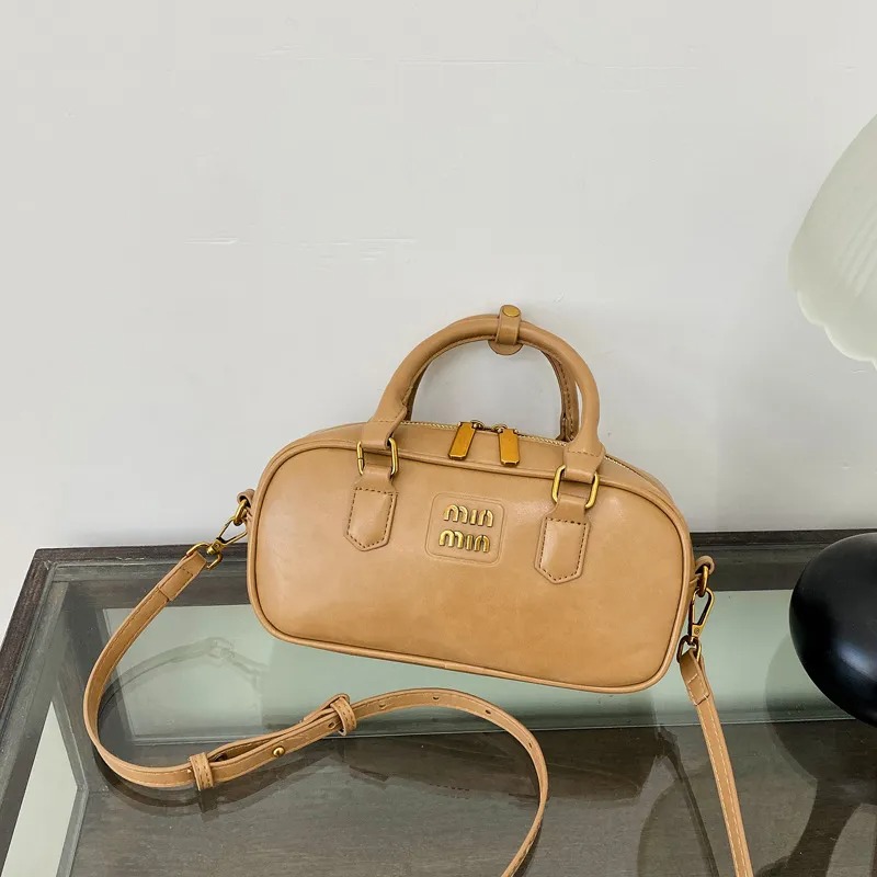 Designer bag 2025 new luxury tote bagShoulder Bags handbag classic small square bag fashionable high-quality multifunctional handbag street essential 