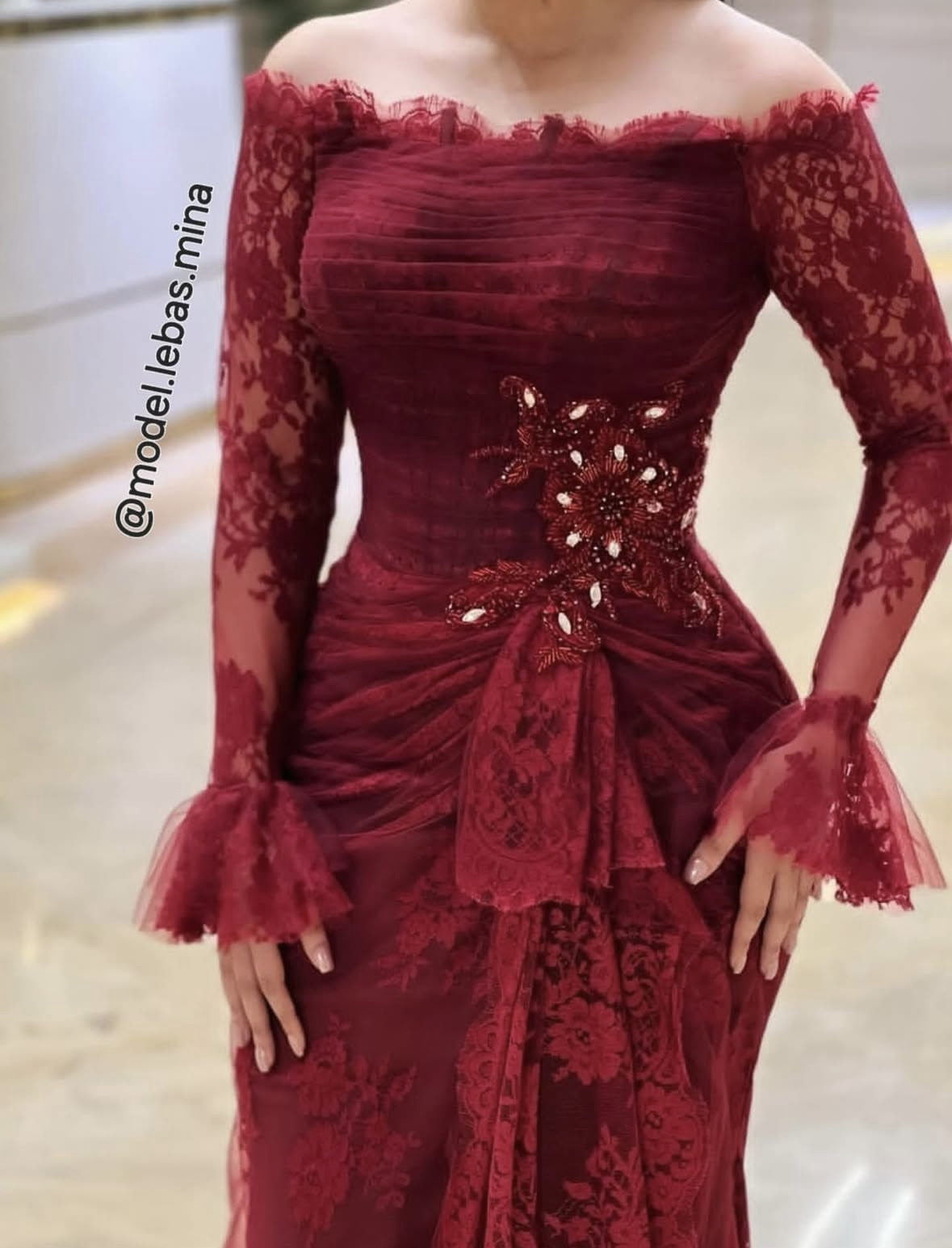 Elegant Aso Ebi Lace Mermaid Evening Dresses Long Sleeve Crystals Beaded Burgundy Prom Formal Occasion Gowns Pleats