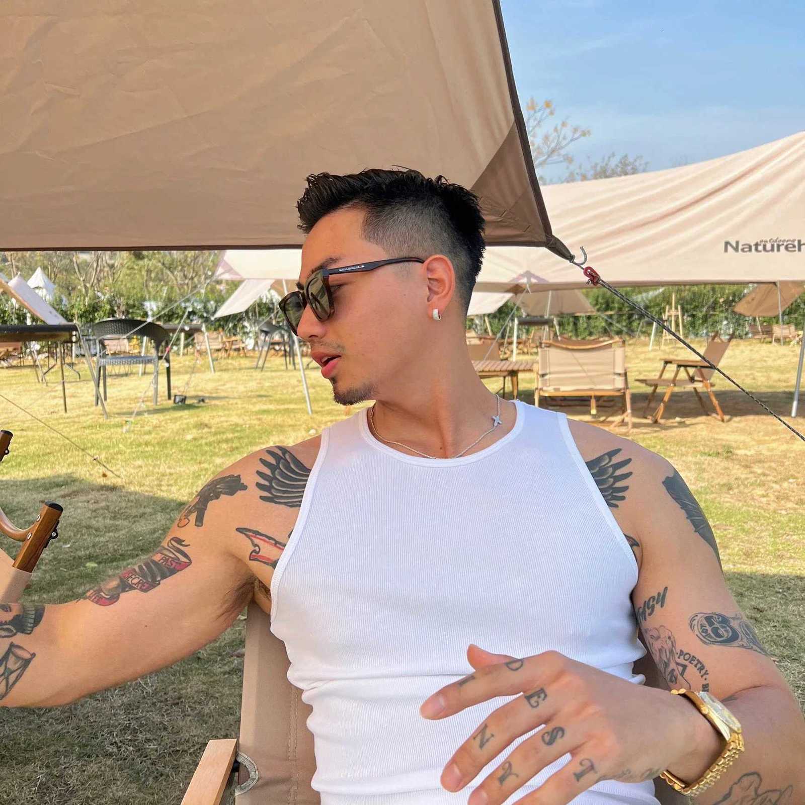 Stainless Steel Hoop Earrings For Men Cool Shiny Zirconia Small Huggie Cartilage Earring Punk Helix Tragus Piercing Jewelry XJ250814