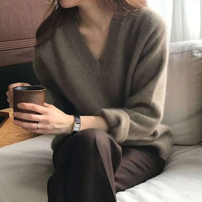 2022 Autumn Winter New Korean Version Of Goat V-Neck Simple Short Loose Languid Lazy Knit Foundation Sweater 20250809