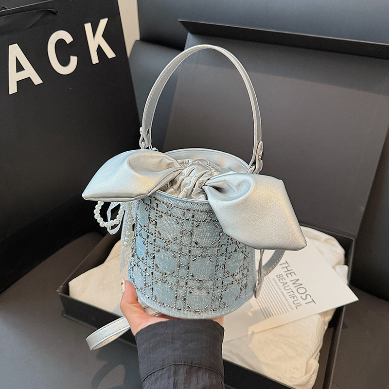 Free Shipping Designer Minimalist Women's Sequined Shoulder Bag Luxurious Hand-held Bucket Bag Fashionable New Bow Crossbody Bag Casual Makeup Mi