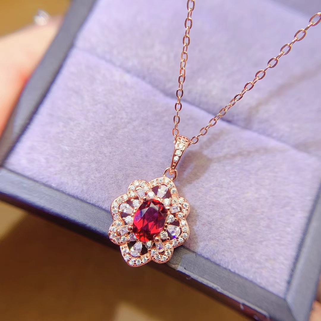 Vintage style natural garnet pendant for party 5mm*7mm 0.7ct VVS grade genuine pyrope garnet 925 silver necklace pendant