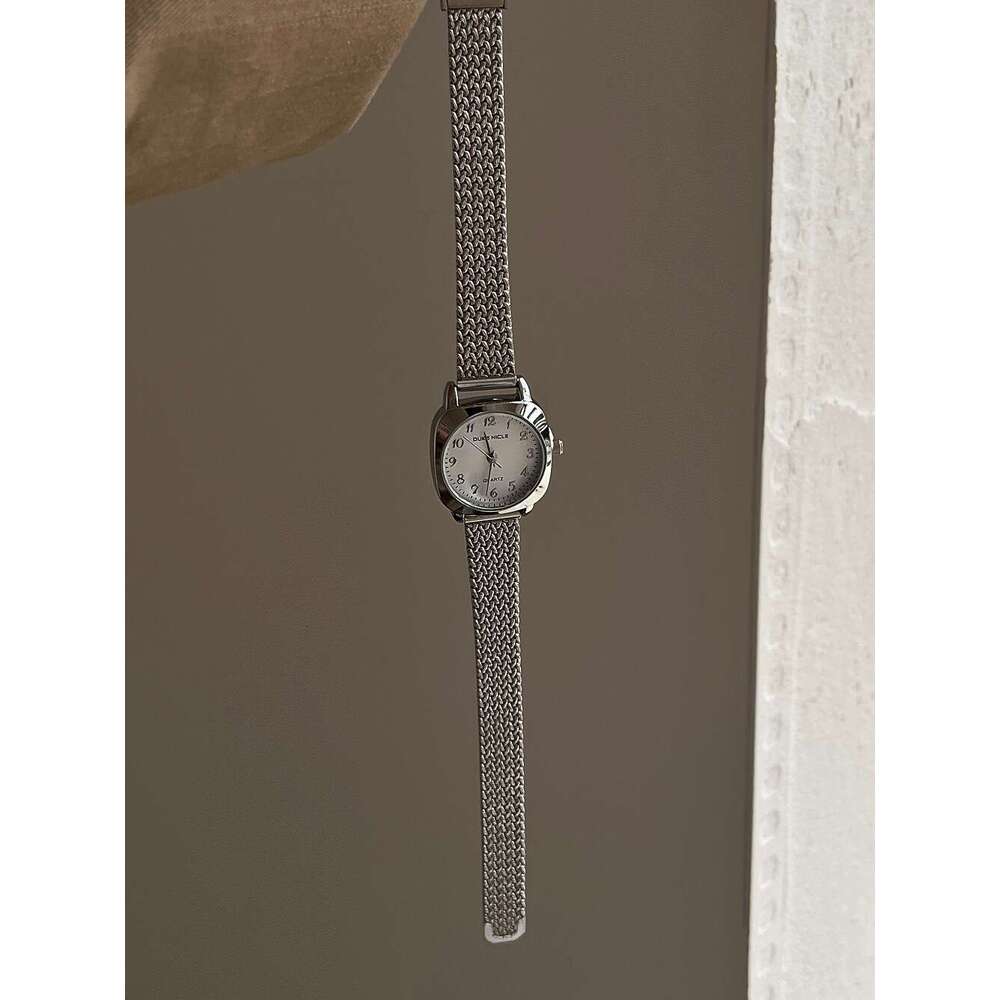 New Women's High-end Mesh Ladies' Wristwatch Vintage Fashion for Women Simple Designer Steel Strap Gold Watch