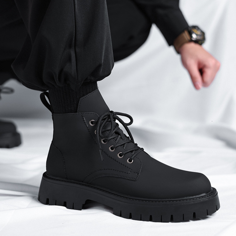 2024 Martin Men Autumn Workwear Leather Height Increasing British Style Elegant Motorcycle Trend Boots 3305-R