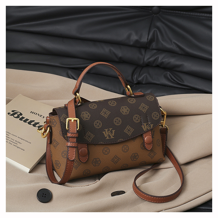 Classic printed retro style sling bag Pu leather waterproof women's shoulder bag b2108