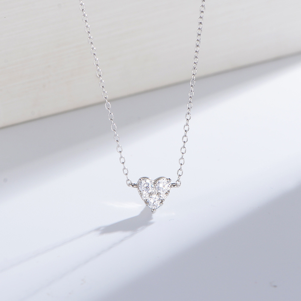 S Pure Sier Petite Dia-Studded Heart Necklace for Women Versatile Fashion Simple Heart-Shaped Zircon Collarbone Chain Jewelry