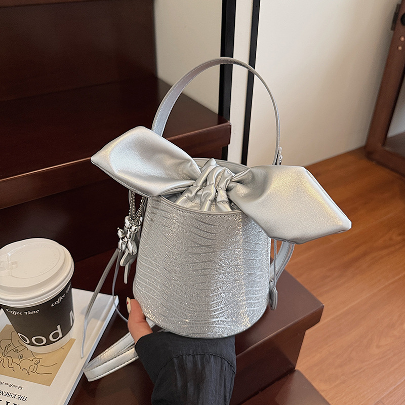 Free Shipping Designer Minimalist Women's Sequined Shoulder Bag Luxurious Hand-held Bucket Bag Fashionable New Bow Crossbody Bag Casual Makeup Mi