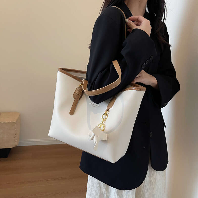 Capacity for Large Women 2025 New Simple Versatile Shoulder Textured College Student Class Commuter Tote Bag