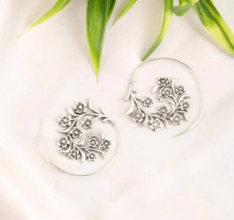 Floral Spiral Hoop and Fashionable Earrings for Daily Party Wear Quality
