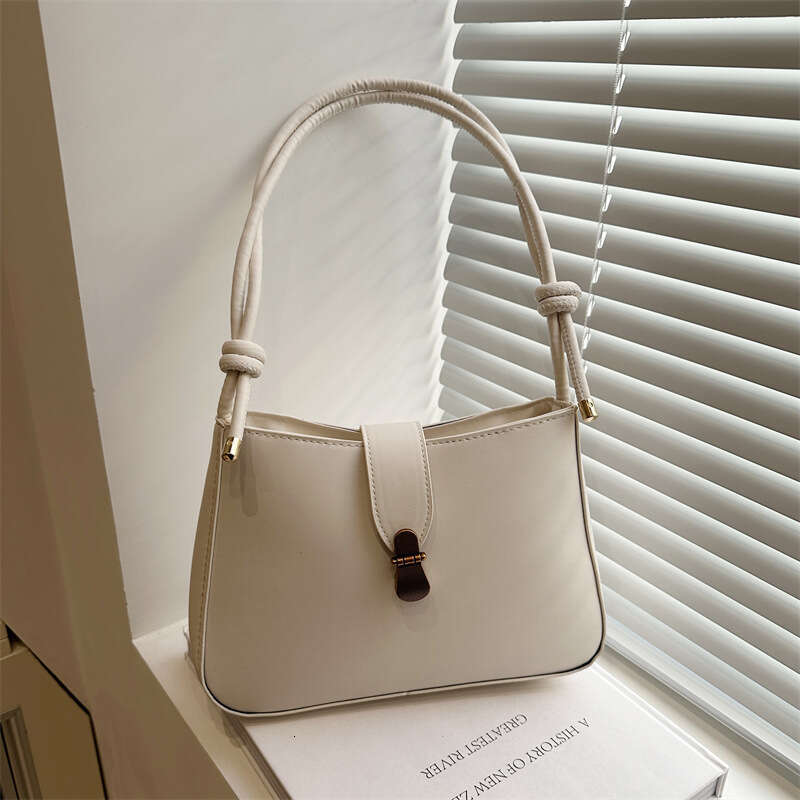 2025 Designer bag Luxury bag New Fashion Large Capacity Versatile Commuter Single Shoulder Crossbody Underarm Women's Bag