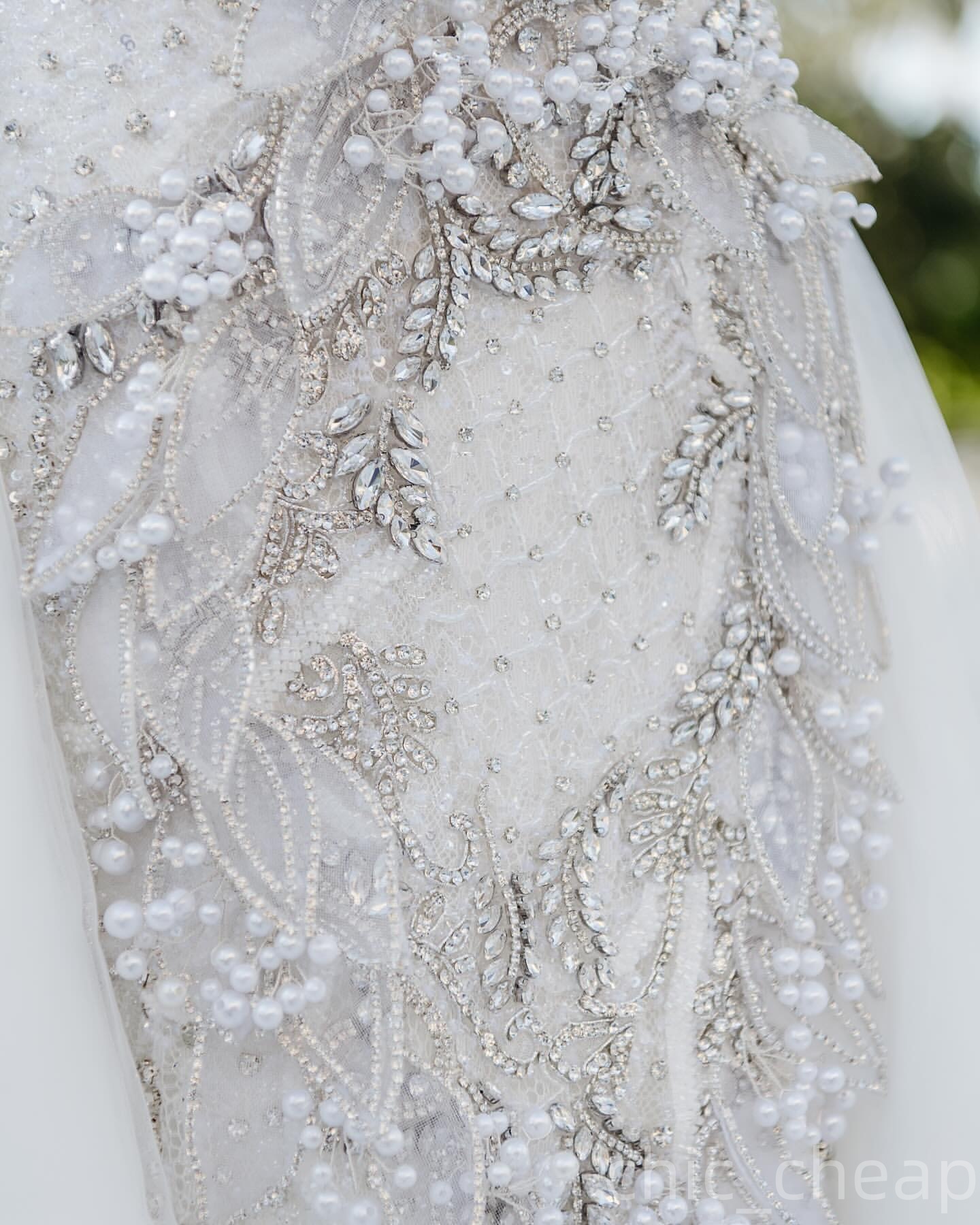 2025 Aso Ebi Plus Size Ivory Mermaid Wedding Dress Crystals Beaded Florals Sequined Lace Detachable Train Bridal Gowns Dresses ZJ0617