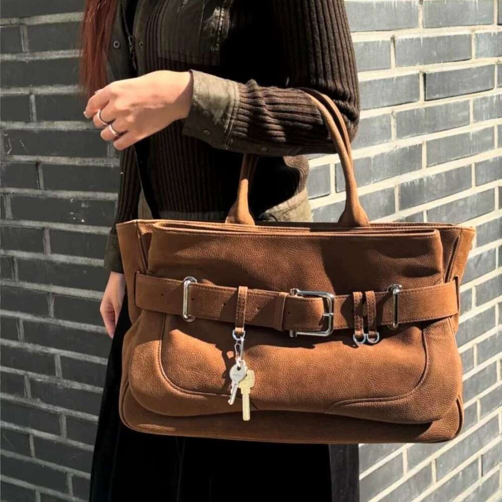 Designer Bag Tote Shoulder Internet Celebrity Style Fashion Belt Buckle Handbag Autumn Winter New Versatile Commuting Design Single Crossbody Bag
