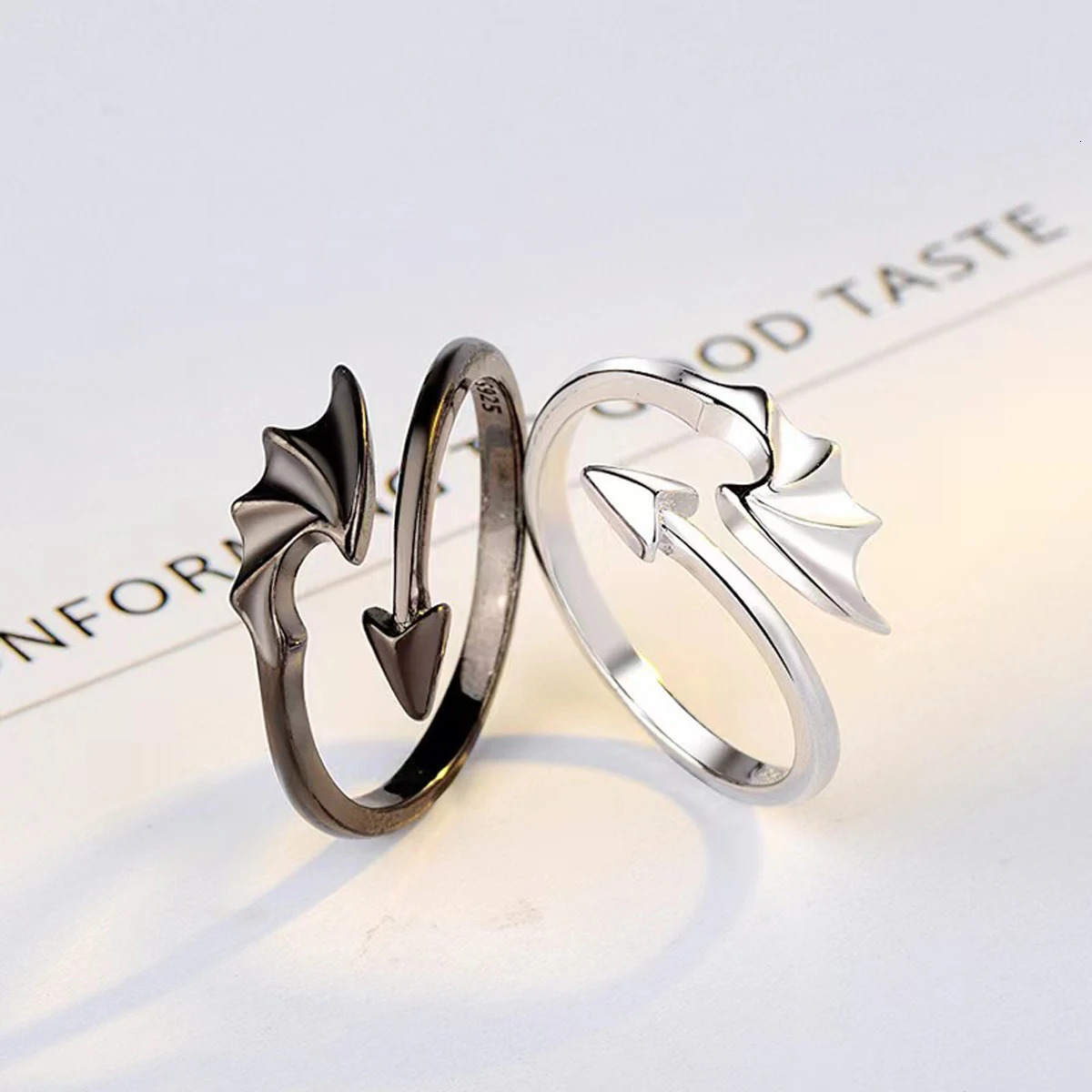 1 Pieces Fashionable Black and White Alloy Wing Opening Ring Couple Temperament Matching 250811