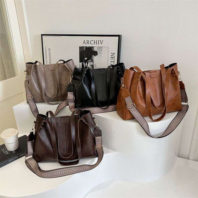 Capacity Commuting 2024 New Spring Texture Wide Strap Cross Shoulder Handheld Extra Large Bag