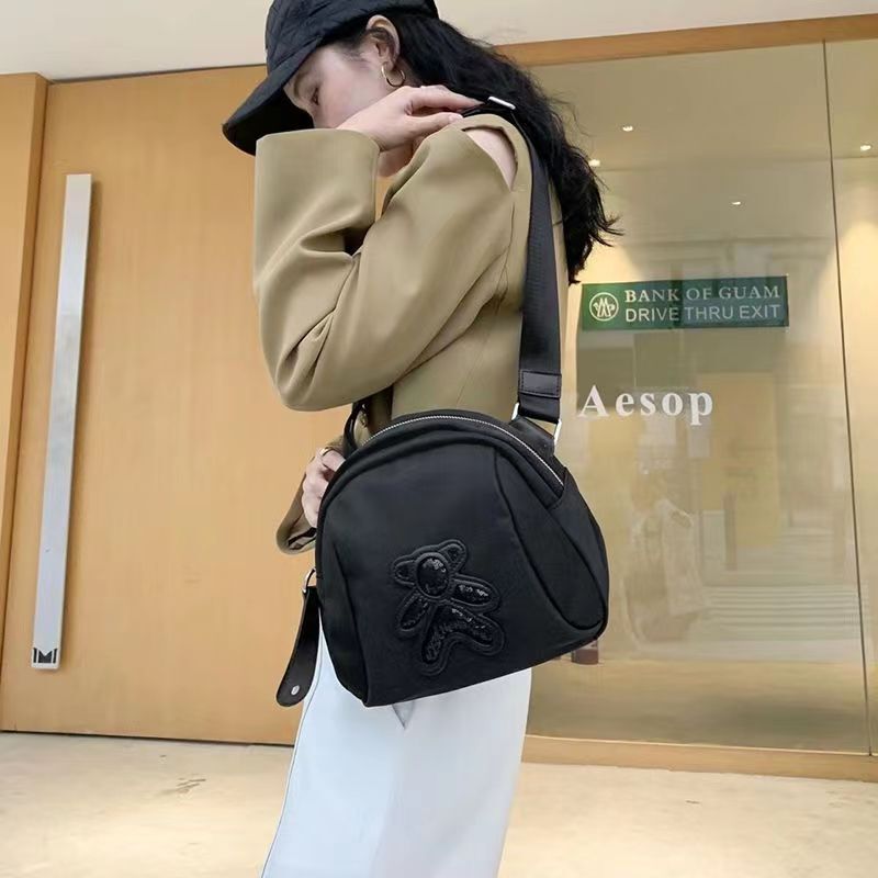 2025 new fashionable shell bag designer crossbody bag
