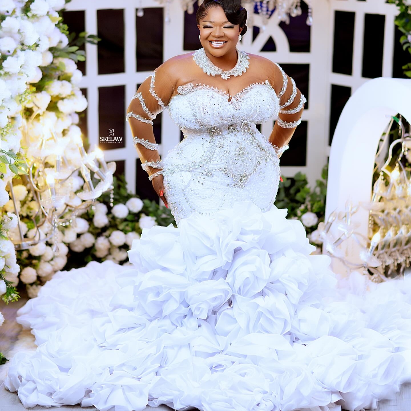 2025 Aso Ebi Plus Size Off White Mermaid Wedding Dress Beaded Crystals Flowers Full Sleeves Vintage Bridal Gowns Dresses ZJ0667