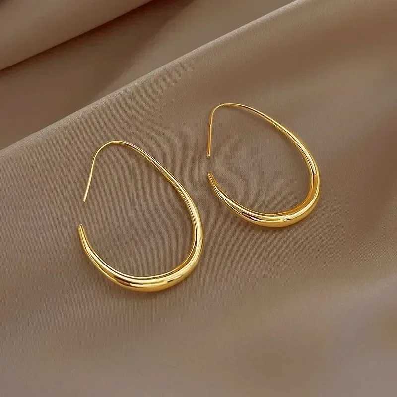 Hot Sale Geometric Oval Hoop Earrings for Women Simple Design Earrings Party Wedding Fashion Jewelry Accessories 2023 XJ250814