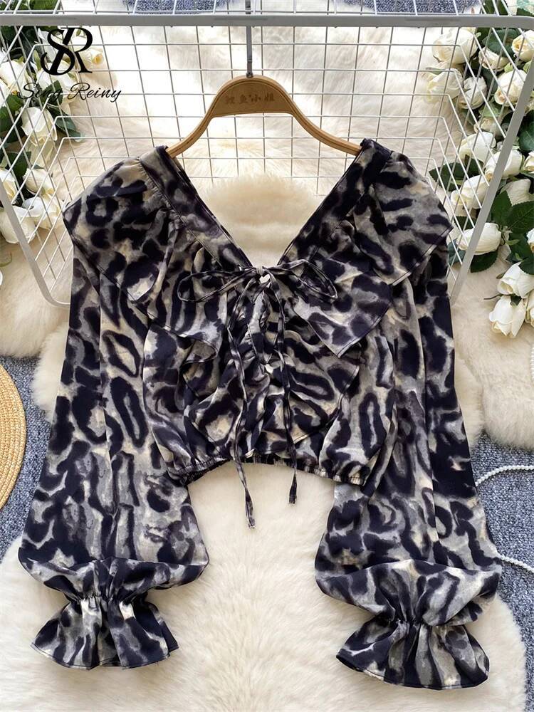 2025 Fashion Leopard print Chiffon Top for Women, V-neck Trumpet Sleeves, Unique Umbilical Top, Autumn French Retro Printed Mini Shirt, Designer Top