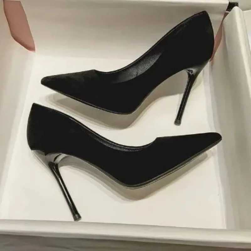 Spring and Autumn New Black High Heels Female Shallow Mouth Pointed Thin with Sexy Temperament Single Shoes Womens Shoes W250814