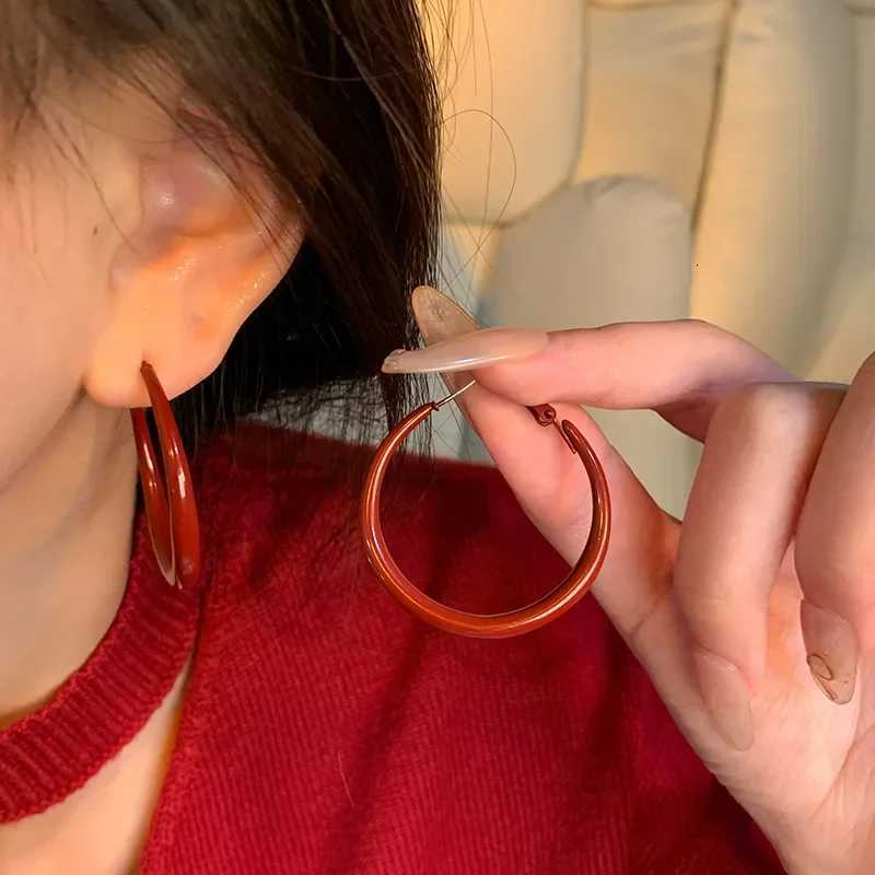 Charm Trend Wine Red Color Geometric Circle Hoop Earrings for Women Exaggerate Big Korean Earring Bride Jewelry Accessories Gift XJ250814