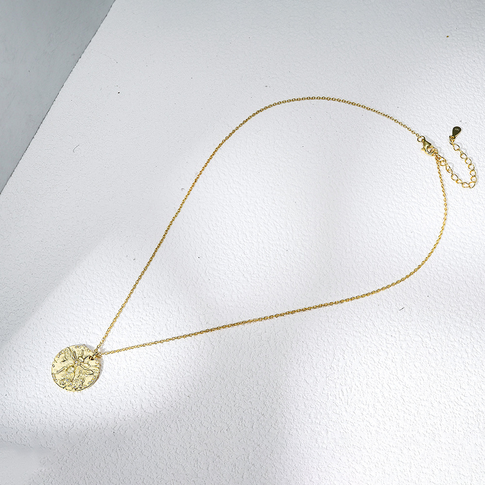 S Pure INS Simple Elegant Versatile Bee Pendant Dia-Encrusted Necklace for Women Collarbone Sier Chain Jewelry